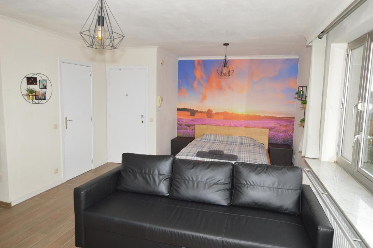 Modern And Private Studio With All Comfort! Appartamento Roeselare Esterno foto